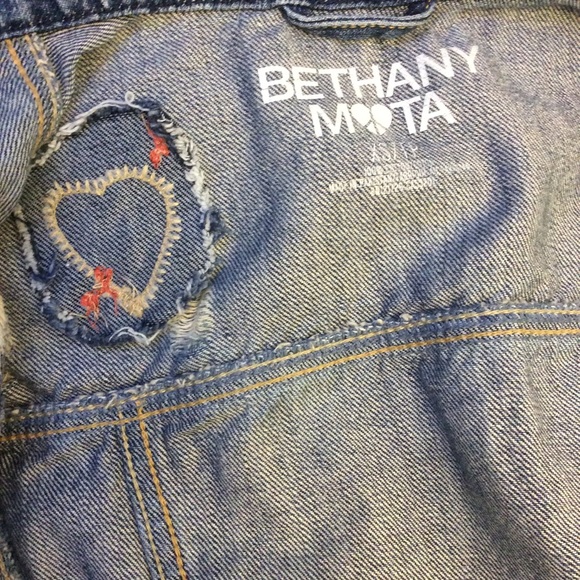 Bethany Mota cropped distressed jean jacket - Picture 8 of 12